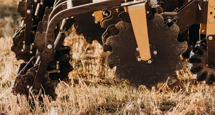 Looking for a strip-till machine that's proven to provide precise nutrient  placement and perform in most soil types? 👆 #soilwarrior…